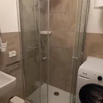 Apartman Traumhafte Mit Garten Und Parkplatz Zu Vermieten! Vacanze Da Sogno A Con Giardino E Parcheggio In Affitto! *