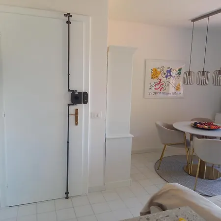 Traumhafte Mit Garten Und Parkplatz Zu Vermieten! Vacanze Da Sogno A Con Giardino E Parcheggio In Affitto! Porto Rotondo